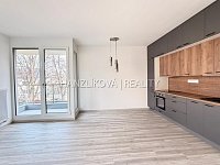 Pronájem moderního bytu 2+kk s lodžií, byt č. 18, 3. NP – Rezidence Hálkova, Pražské předměstí - IMG_2878.jpeg