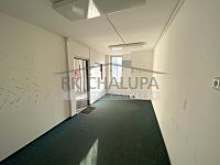 Pronájem dílny, skladových, prostor, nám. Švabinského, Mladé, Č. Budějovice, 109 m2, vjezd do dvora