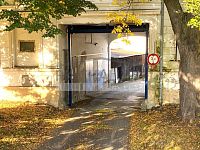 Pronájem dílny, skladových, prostor, nám. Švabinského, Mladé, Č. Budějovice, 109 m2, vjezd do dvora - IMG_2420.jpeg