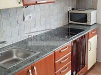 Pronájem zděného bytu 2+1, 61 m2, 2.NP, Čechova ul., České Budějovice, sklep, zahrada, parkování - Foto 3