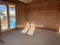 Prodej RD s dokončením, 5+kk, nízkoen. tř. B, Litvínovice, České Budějovice, 1.088 m2 - IMG_3918.jpeg