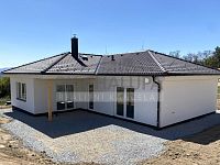 Prodej dokončené novostavby nízkoenergetického domu 4+1, Hosín u Českých Budějovic, 754 m2