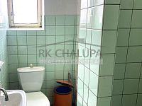 Pronájem kanceláře, 2 místnosti, nám. Švabinského, Mladé, České Budějovice, 47 m2, vjezd do dvora - IMG_5412.jpeg