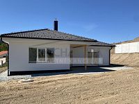 Prodej novostavby nízkoenergetického domu L, 4+1, obec Hosín u Českých Budějovic, 754 m2
