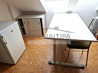 Pronájem zděného bytu 1+1, podkroví, ul. Žižkova tř., 3. NP, České Budějovice, 38 m2 - 20250823_180117.jpg