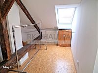 Pronájem podkrovního zděného 2+1, 75 m2, Žižkova tř., České Budějovice, 3. NP - 20230105_132522.jpg
