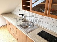 Pronájem studentského bytu 2+1, 75 m2, ul. Žižkova tř., České Budějovice, 3. NP - 20260802_121950.jpg
