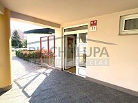 Prodej nebytového prostoru, kadeřnictví, 32 m2, přízemí, ul. A. Barcala, České Budějovice - IMG_6661.jpeg