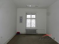 Pronájem nebytových prostor – kanceláře 220 m2, ul. Husova, Opava - SDC10021-1.JPG