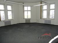 Pronájem nebytových prostor – kanceláře 220 m2, ul. Husova, Opava - SDC10049-1.JPG