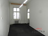 Pronájem nebytových prostor – kanceláře 220 m2, ul. Husova, Opava - SDC10055-1.JPG