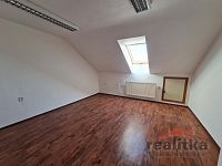 Pronájem nebytových prostor, 113,5 m2, ul. U Cukrovaru, Opava - 20221102_121115.jpg