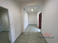 Pronájem obchodních prostor 90m2, Palhanecká, Opava - Jaktař - IMG_37308.jpg