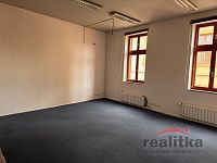 Pronájem kancelářských prostor 117m2 s recepci, Růžová, Opava město - 32E5F3AC-1F40-48D8-89EE-FCE26705D7FD.JPG