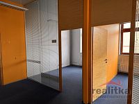 Pronájem kancelářských prostor 117m2 s recepci, Růžová, Opava město - 89A6F5FC-BD3D-4F72-AA3E-ADD062D59FEC.JPG