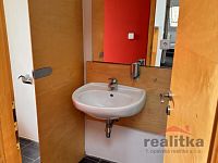 Pronájem podkrovních kancelářských prostor 117 m2, Růžová, Opava město - 9B90F7FB-95F8-4C2B-8A1C-DF7CD182B579.JPG