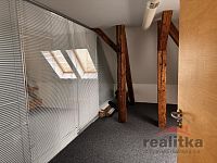 Pronájem podkrovních kancelářských prostor 117 m2, Růžová, Opava město - EFCCD7A6-ABB8-4632-A938-DDF338E2CBAF.JPG