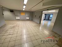 !!! REZERVACE !!! Prodej rodinného domu, bytem 3+kk, garáží a zahradou, ul. Lužická, Opava - IMG_1752.jpg