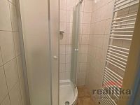 !!! REZERVACE !!! Prodej rodinného domu, bytem 3+kk, garáží a zahradou, ul. Lužická, Opava - IMG_1767.jpg