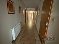 !!! REZERVACE !!! Prodej rodinného domu, bytem 3+kk, garáží a zahradou, ul. Lužická, Opava - IMG_1777.jpg