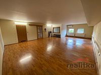 !!! REZERVACE !!! Prodej rodinného domu, bytem 3+kk, garáží a zahradou, ul. Lužická, Opava - IMG_1791.jpg