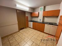 !!! REZERVACE !!! Prodej rodinného domu, bytem 3+kk, garáží a zahradou, ul. Lužická, Opava - IMG_1793.jpg