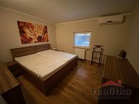 !!! REZERVACE !!! Prodej rodinného domu, bytem 3+kk, garáží a zahradou, ul. Lužická, Opava - IMG_1814.jpg