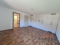 Prodej RD s byty 3+kk, 2+kk, kosmetickým salonem a zahradou na Ratibořské ul. v Opavě. - 20250723_100901.jpg