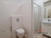 Prodej RD s byty 3+kk, 2+kk, kosmetickým salonem a zahradou na Ratibořské ul. v Opavě. - 20250723_101040.jpg