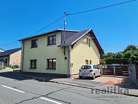 Prodej RD s byty 3+kk, 2+kk, kosmetickým salonem a zahradou na Ratibořské ul. v Opavě. - 20250805_131010.jpg