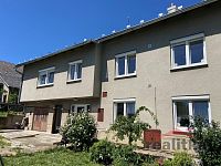 Prodej rodinného domu 5+1 a 1+1 s garáži, hospodářskou budovou a zahradou, Skřipov, okres Opava - IMG_1848.jpg