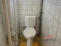 Prodej rodinného domu 5+1 a 1+1 s garáži, hospodářskou budovou a zahradou, Skřipov, okres Opava - IMG_1891.jpg