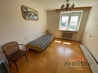 Prodej rodinného domu 5+1 a 1+1 s garáži, hospodářskou budovou a zahradou, Skřipov, okres Opava - IMG_1900.jpg