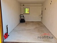 Rodinný dům s garáží a zahradou na ul. Marie Majerové v Hlučíně - 20250901_122338.jpg