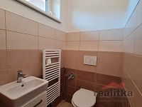 Rodinný dům s garáží a zahradou na ul. Marie Majerové v Hlučíně - 20250901_122632.jpg