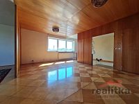 Rodinný dům s garáží a zahradou na ul. Marie Majerové v Hlučíně - 20250901_140309.jpg