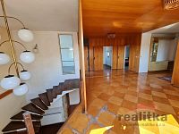 Rodinný dům s garáží a zahradou na ul. Marie Majerové v Hlučíně - 20250901_140342.jpg