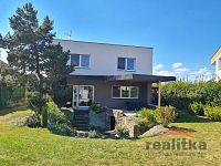 Rodinný dům s garáží a zahradou na ul. Marie Majerové v Hlučíně - 20250901_140806.jpg