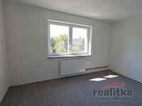 Rodinný dům s garáží a zahradou na ul. Marie Majerové v Hlučíně - VideoCapture_20250911-102933.jpg