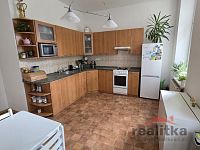 !!!REZERVACE!!!Prodej velkého bytu 2+1, 82m2, se zahradou a parkováním Opava, ul. Nákladní