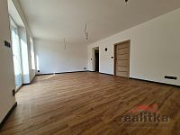 Nové rodinné domy ve Velké Polomi, okr. Ostrava - Město. - 20251002_150755 - kopie.jpg