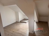 Pronájem podkrovního bytu 2+kk, Litultovice, okres Opava - 70377AC4-E531-4FC0-901A-A659A28393EA (1).JPG