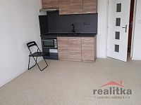 Pronájem bytu 1+kk, 22m2 s lodžií, Opava, ul. Antonína Sovy