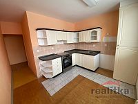 !!! REZERVACE !!! Prodej slunného bytu 59 m2, 2+1, Opava, ul. Holasická - IMG_8038.jpg