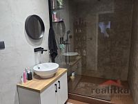 Pronájem hezkého, velkého bytu 3+1, 72m2, s lodžií, Opava, ul. Bílovecká - 20251110_154232.jpg