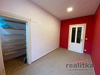 Prodej velkého bytu 4+1, 109 m² se zahradou, ul. Olomoucká, Opava - IMG_0020.jpg