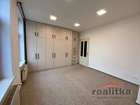 Prodej velkého bytu 4+1, 109 m² se zahradou, ul. Olomoucká, Opava - IMG_0026.jpg