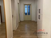 Prodej velkého bytu 4+1, 109 m² se zahradou, ul. Olomoucká, Opava - IMG_0056.jpg