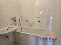 Prodej bytu 3+1, 62m2, s velkou lodžií, Opava,ul. Elišky Krásnohorské - 20250702_162108.jpg