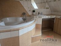 Pronájem bytu 3+kk 85m2, s terasou 15m2 a zahradou, Opava, ul. Hořicova - 20251116_120521.jpg